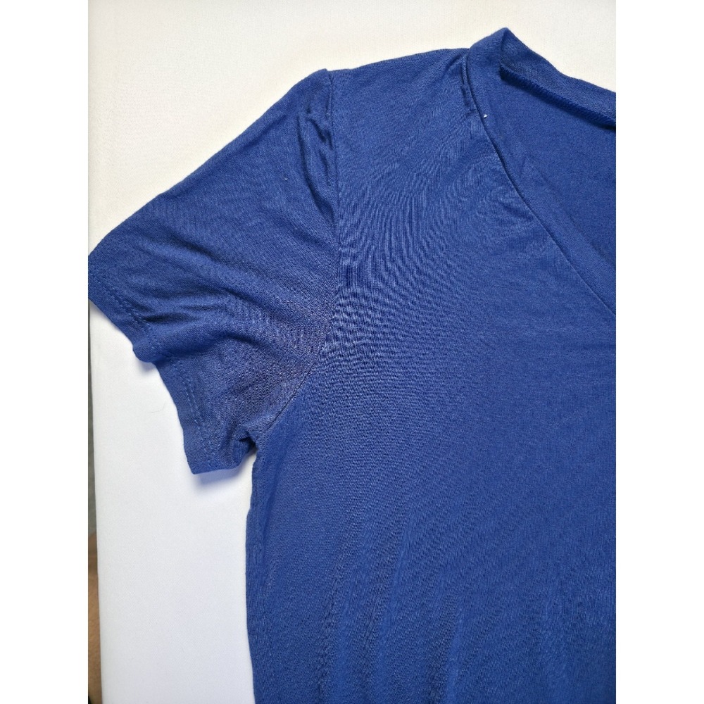 Lulus Blue Bodysuit M V Neck Stretch Short Sleeve Snap Bottom Fitted Top - Picture 7 of 7